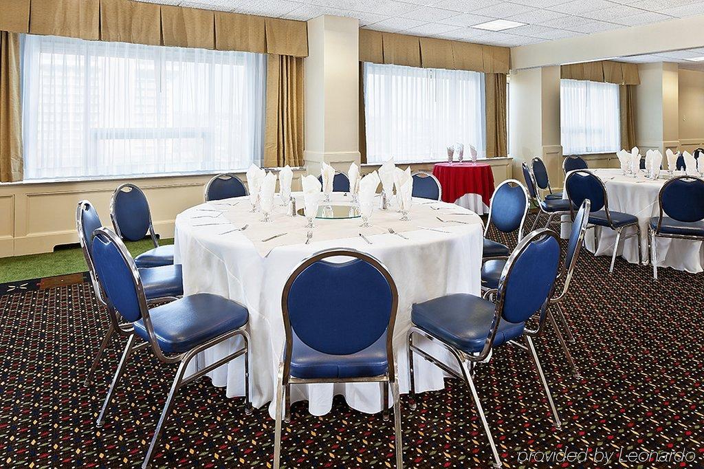 Holiday Inn Rosslyn At Key Bridge Арлингтон Экстерьер фото