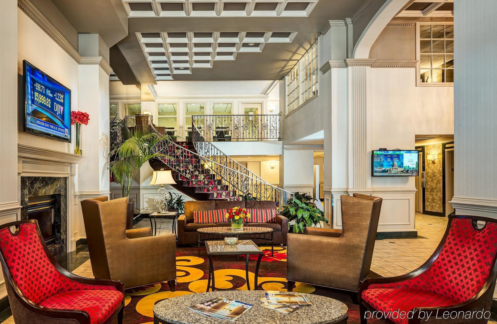 Holiday Inn Rosslyn At Key Bridge Арлингтон Экстерьер фото
