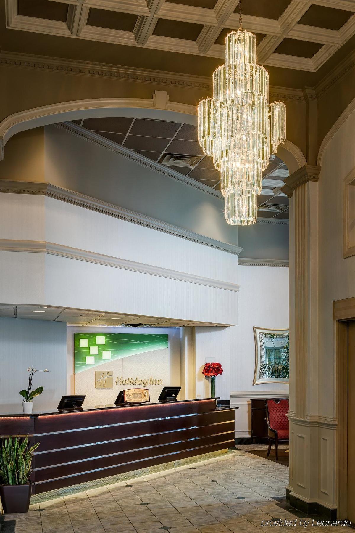 Holiday Inn Rosslyn At Key Bridge Арлингтон Экстерьер фото