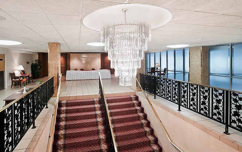 Holiday Inn Rosslyn At Key Bridge Арлингтон Экстерьер фото
