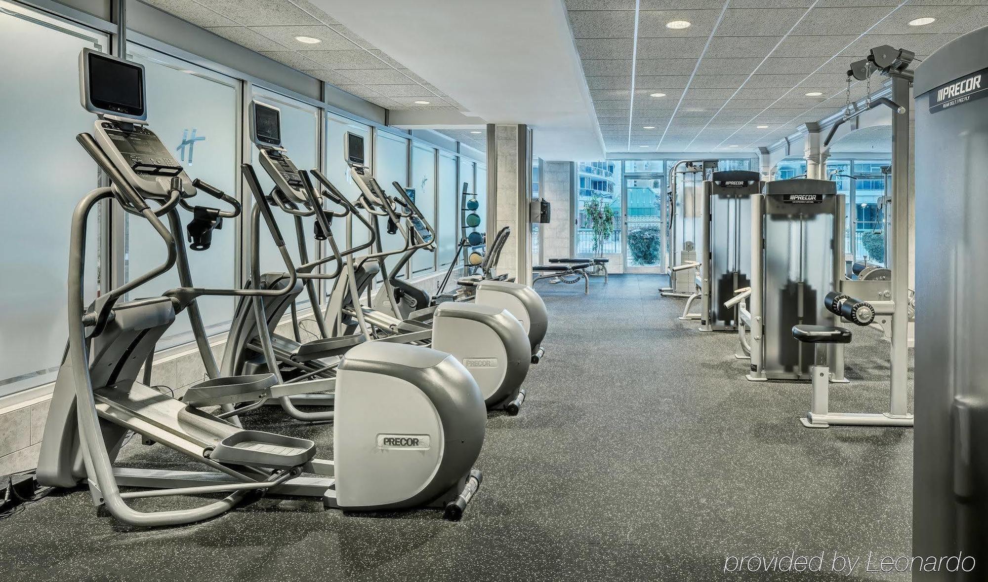 Holiday Inn Rosslyn At Key Bridge Арлингтон Экстерьер фото