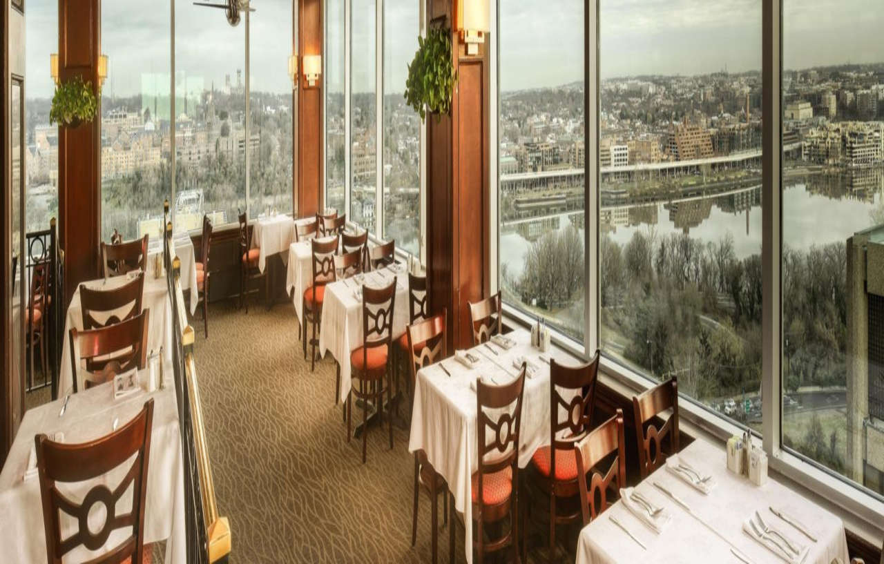 Holiday Inn Rosslyn At Key Bridge Арлингтон Экстерьер фото