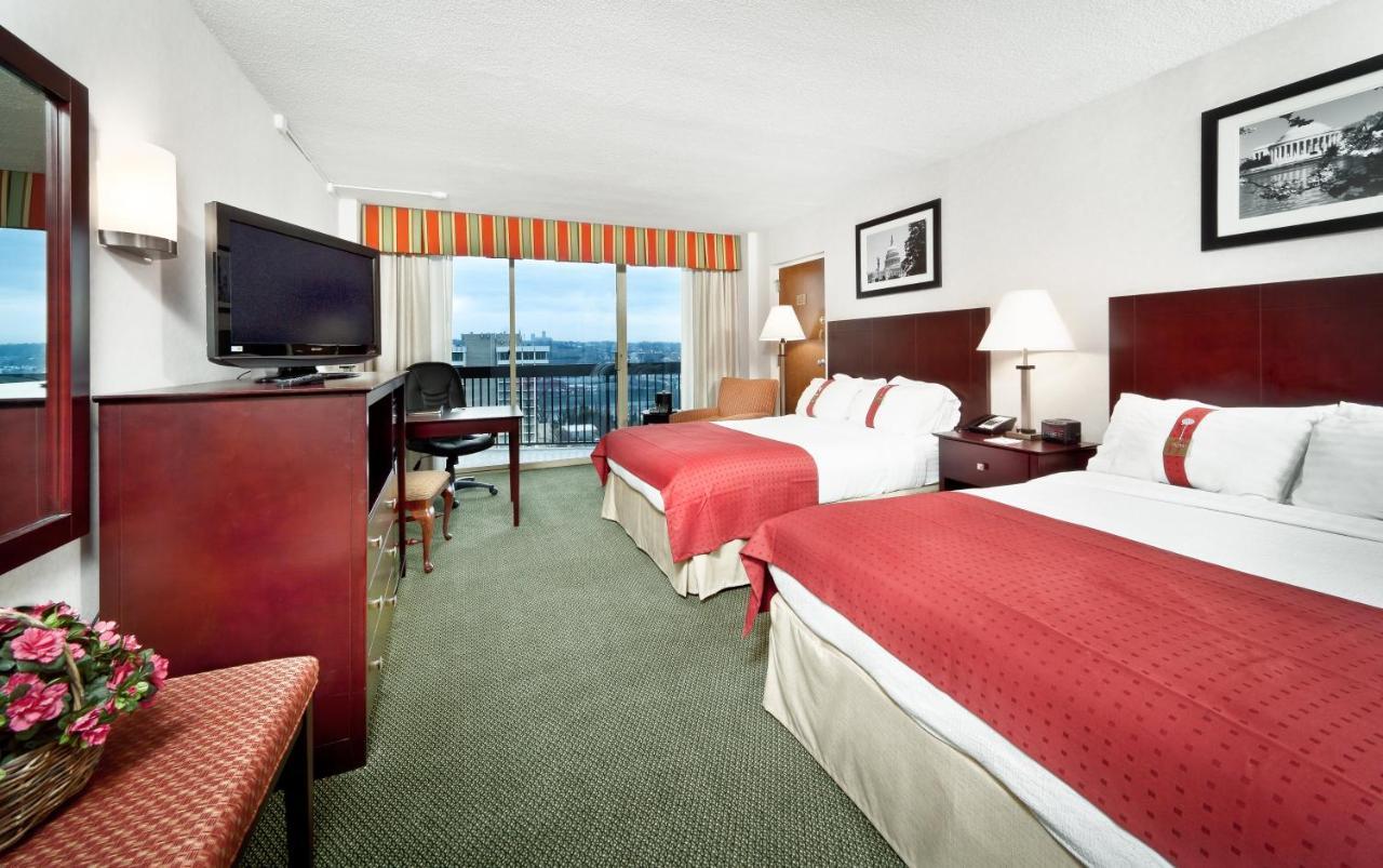 Holiday Inn Rosslyn At Key Bridge Арлингтон Экстерьер фото
