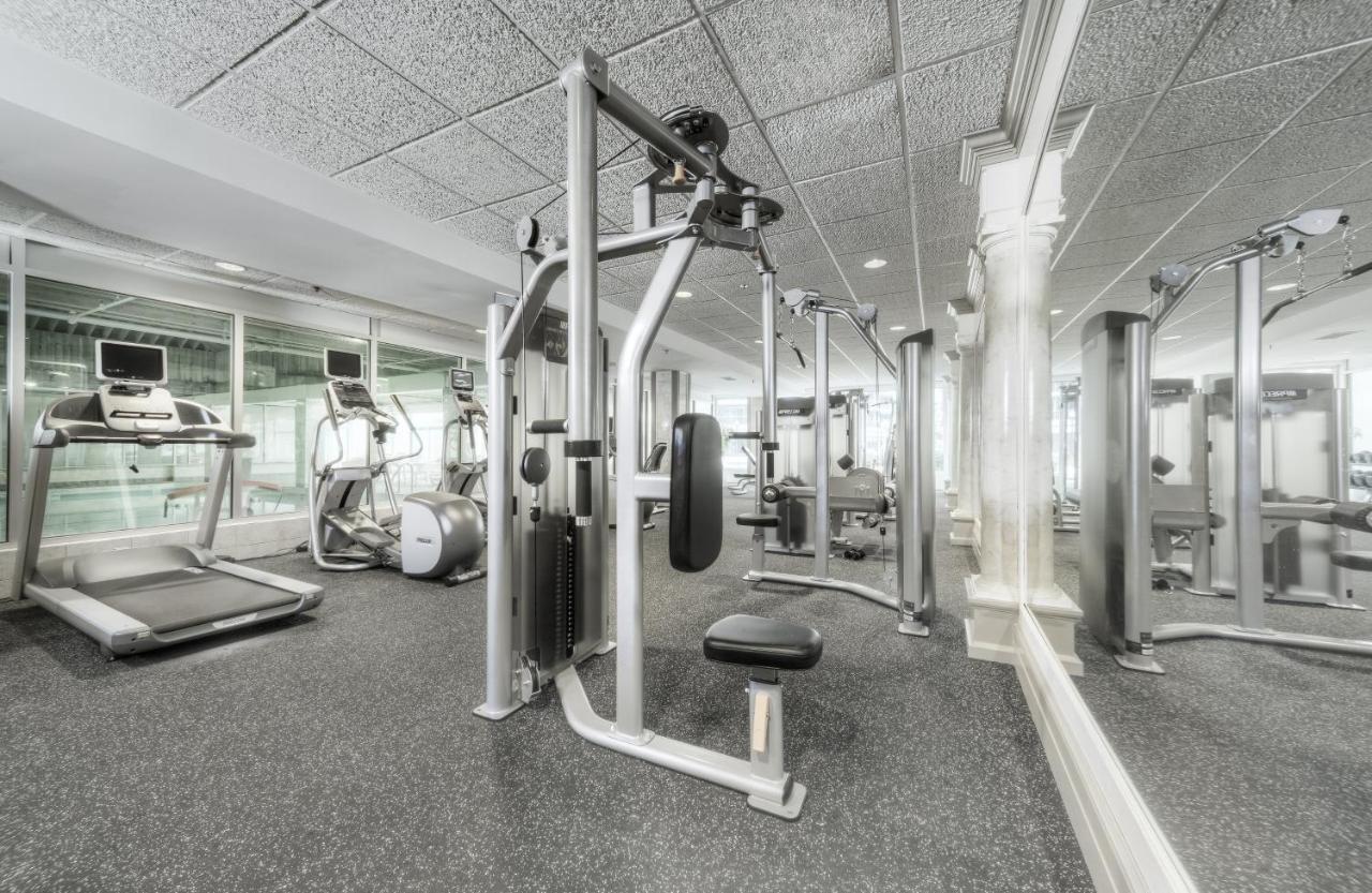 Holiday Inn Rosslyn At Key Bridge Арлингтон Экстерьер фото